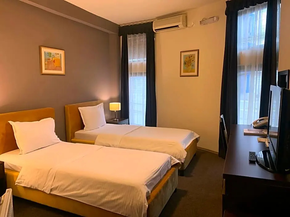 Keto Hotel - Chambres