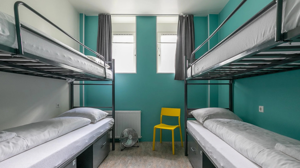 Hans Brinker Hostel — 4