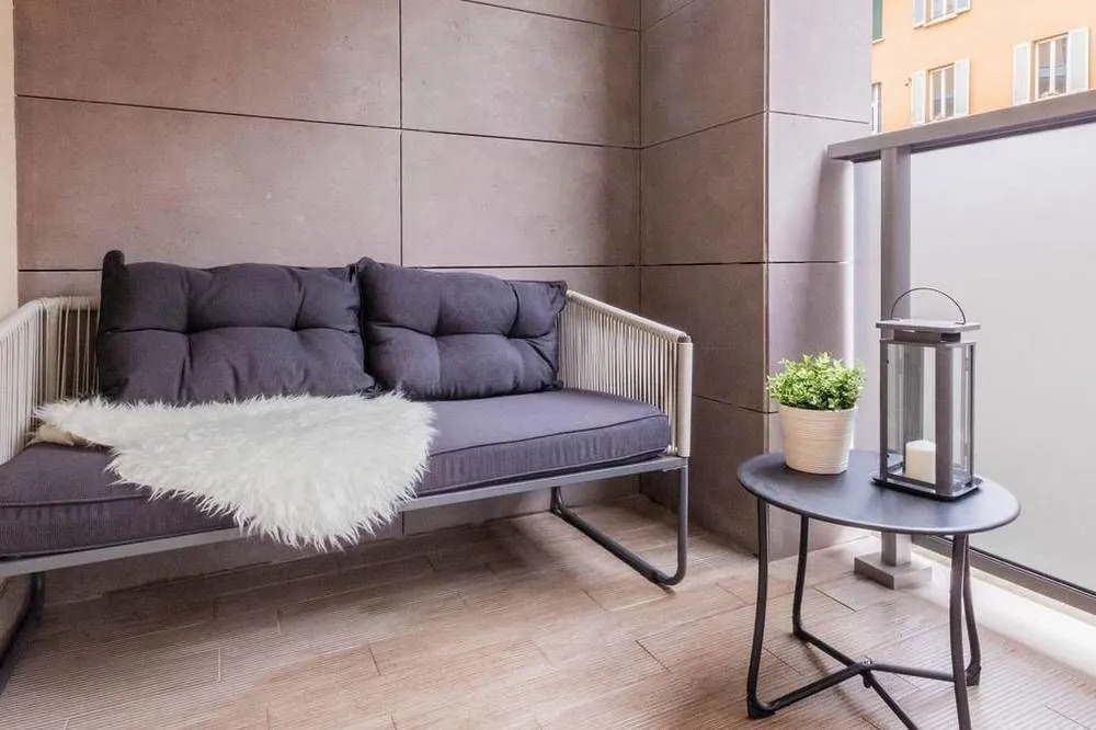 Balcony & Terrace