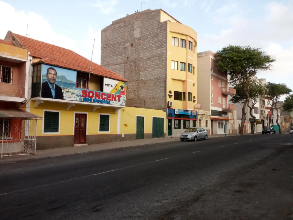 Avenue Baltazar Lopes da Silva 45