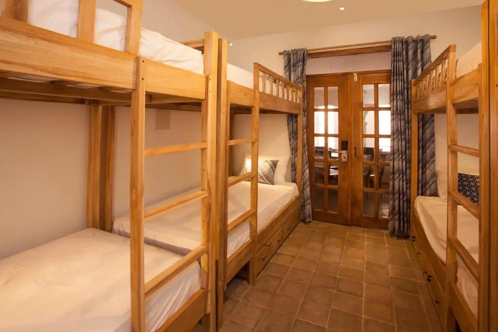 Adhisthana Hotel - Chambres