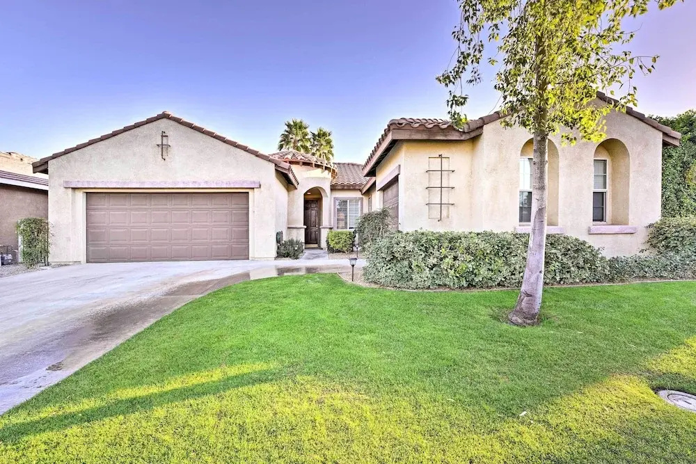 Indian Palms Resort Home w/ Yard & Community Perks