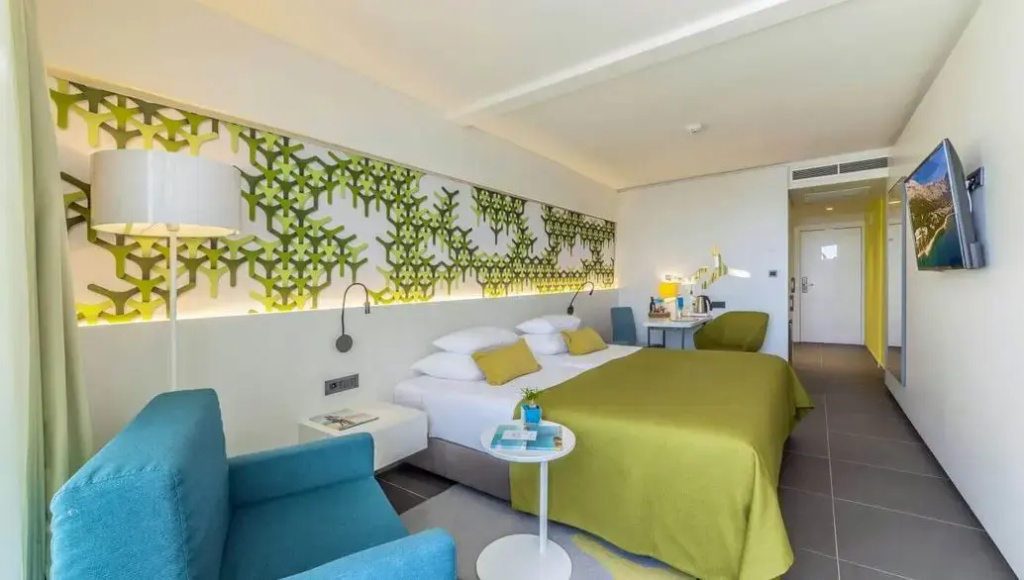 Superior room