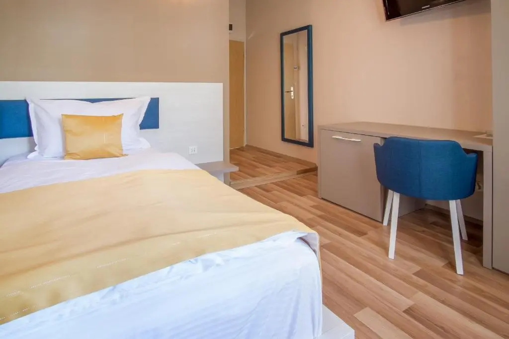 Standard Single room with garden view