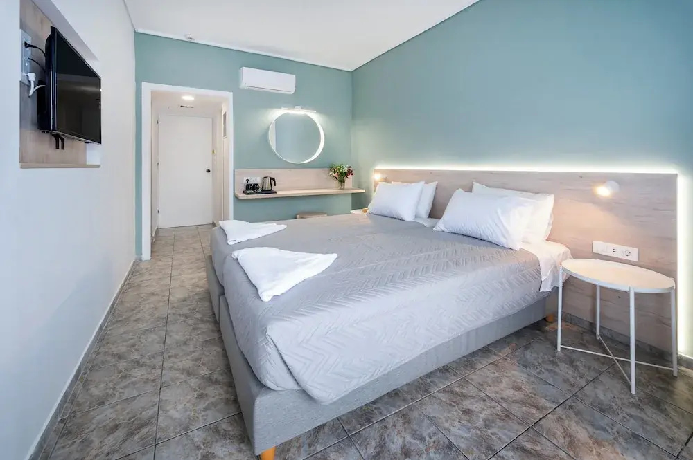 Deluxe Double room with balcony (twin beds)