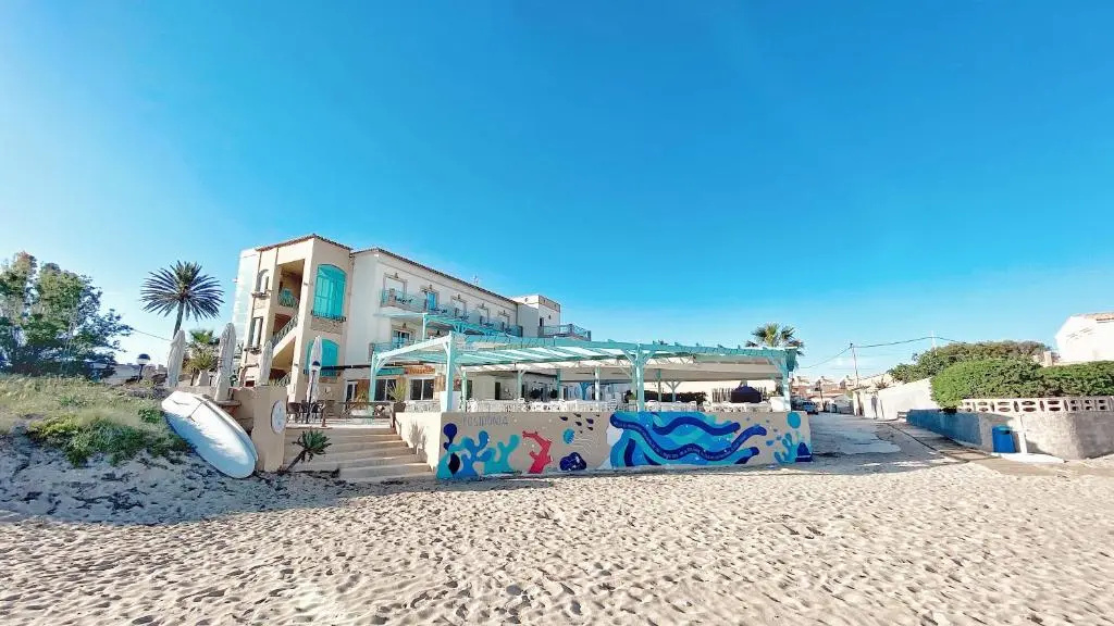 Beach & Waterfront