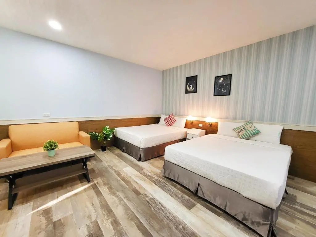 Deluxe Quadruple room