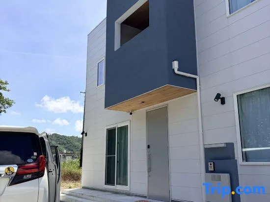 Oceanfront & Yanbaru Forest 2BR in Nago | BBQ Rooftop & Starry Sky | Junglia 20min · Churaumi 25min in Nago