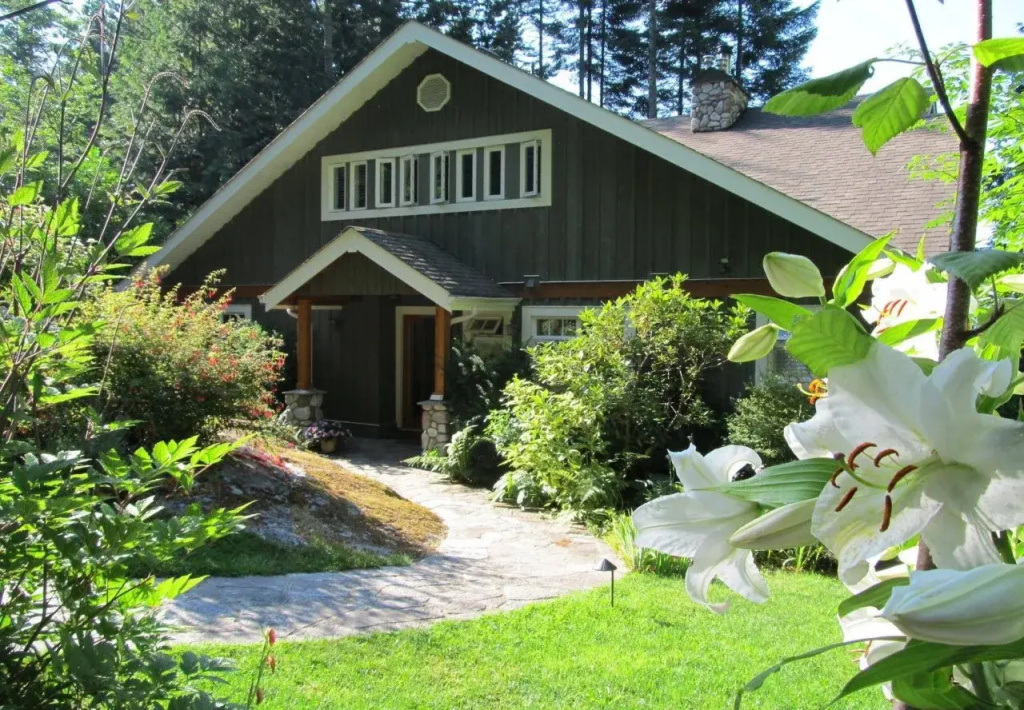 Stillwater Beach House Bed & Breakfast