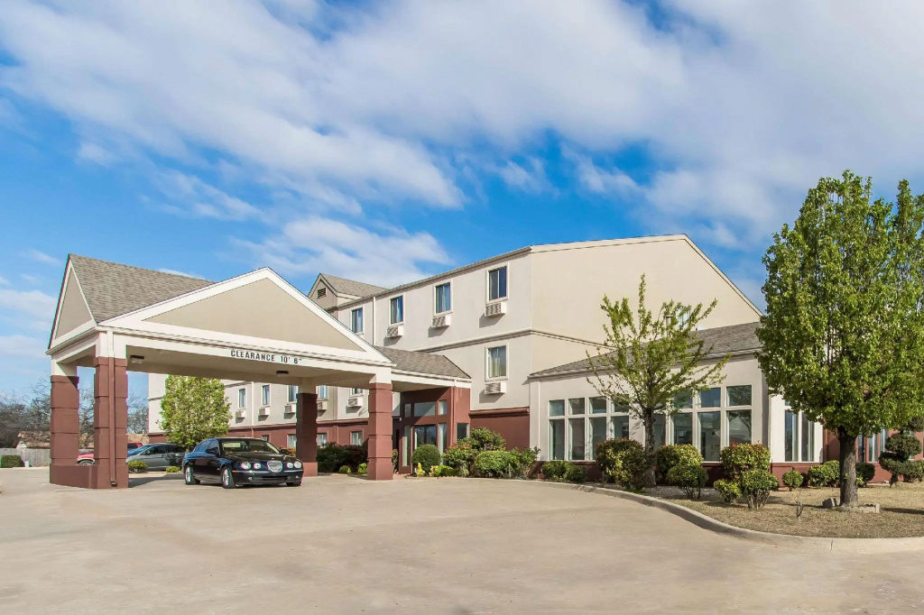 Hotel photo 1