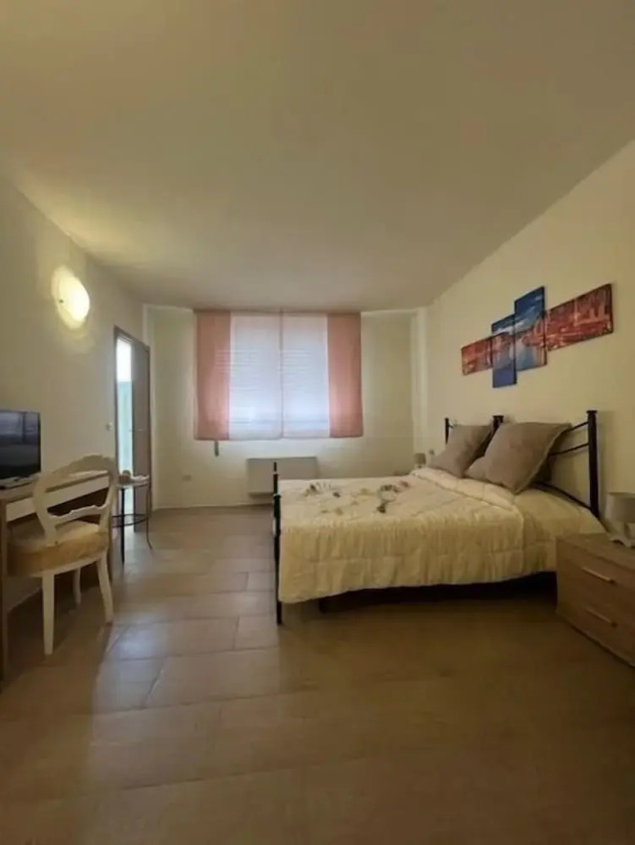 Standard Double room with garden view (full double bed)