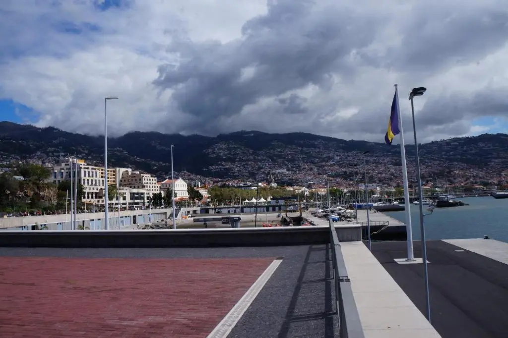 Beach & Waterfront