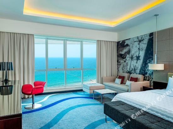 Le Meridien Al Aqah Beach Resort