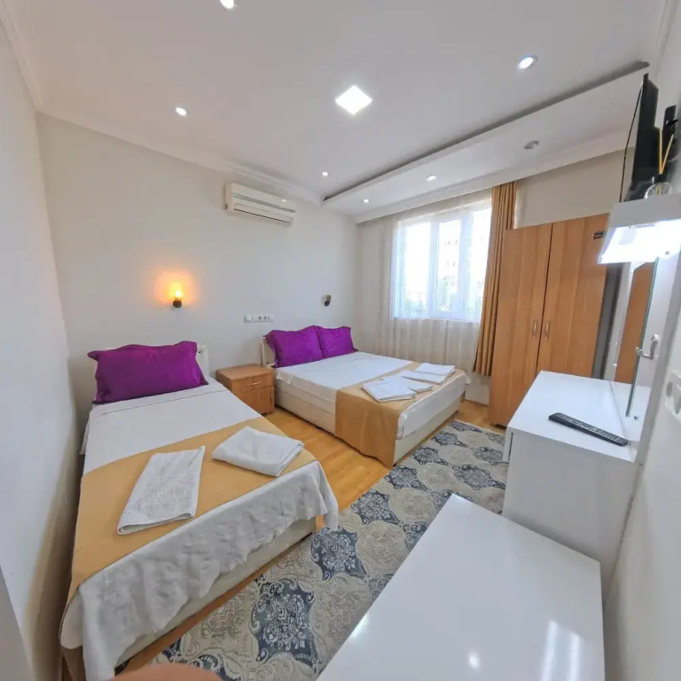 Standard Triple room with balcony