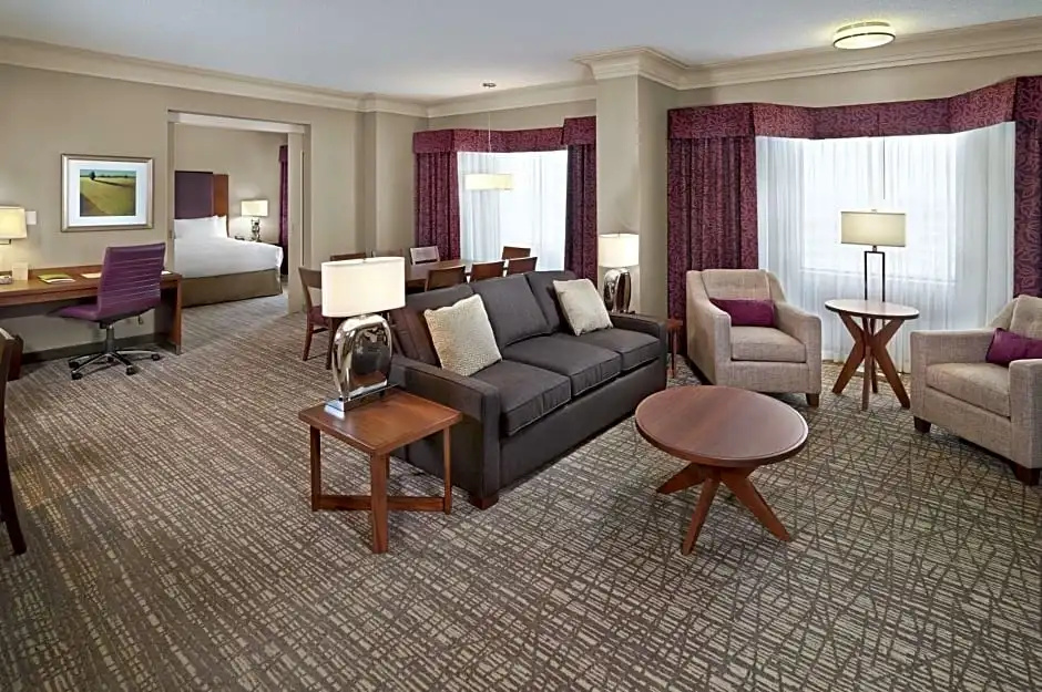 DoubleTree by Hilton Hotel West Edmonton - Chambres