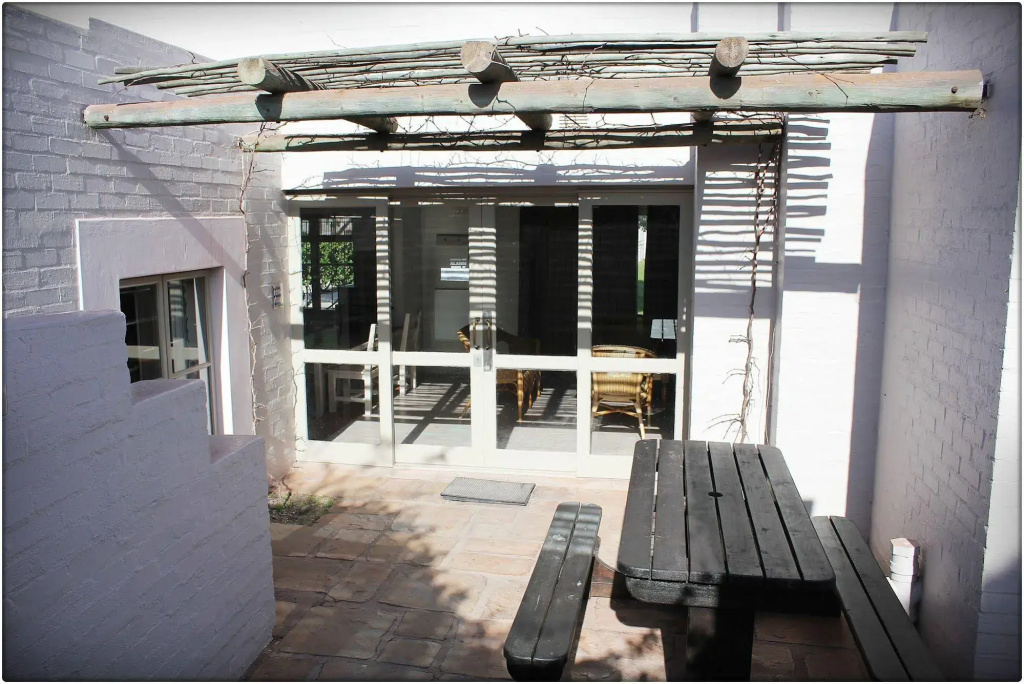 Blue Bay Lodge