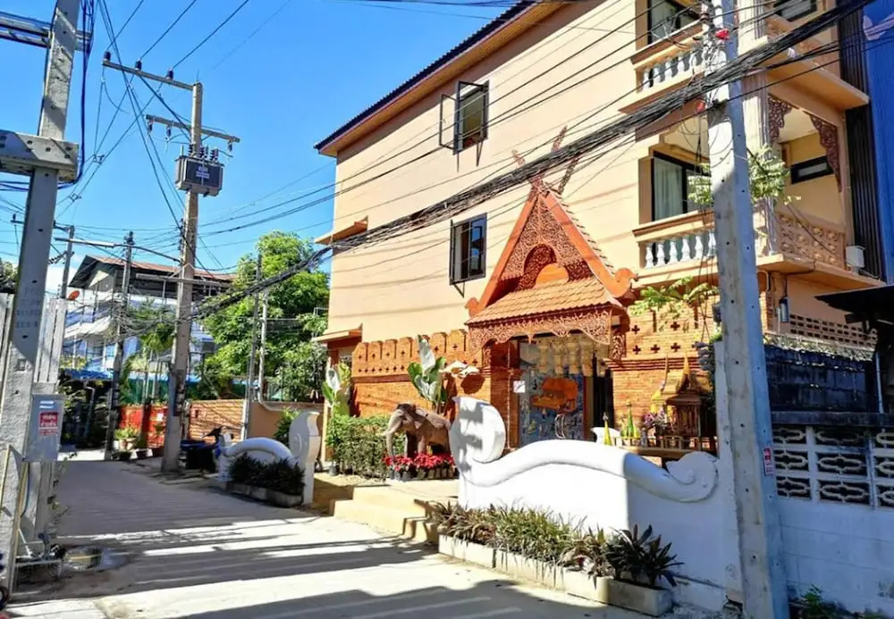 Anumat Premium Budget Hotel