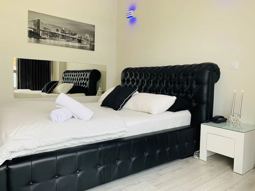 1 Bedroom Standard room with balcony