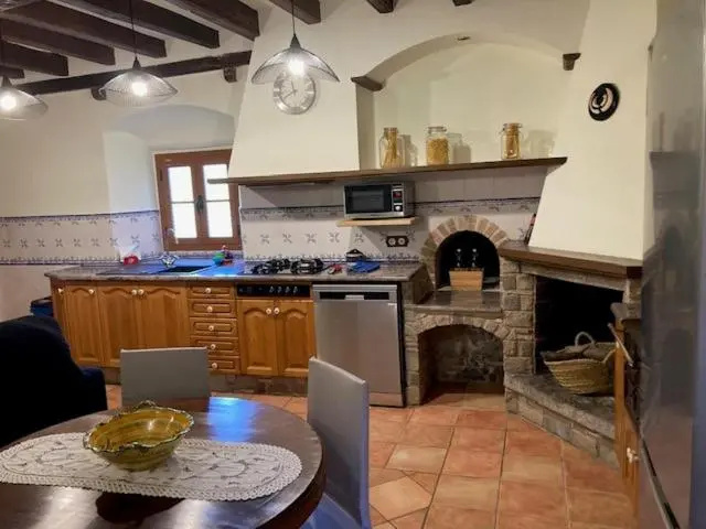 2 Bedrooms Cottage