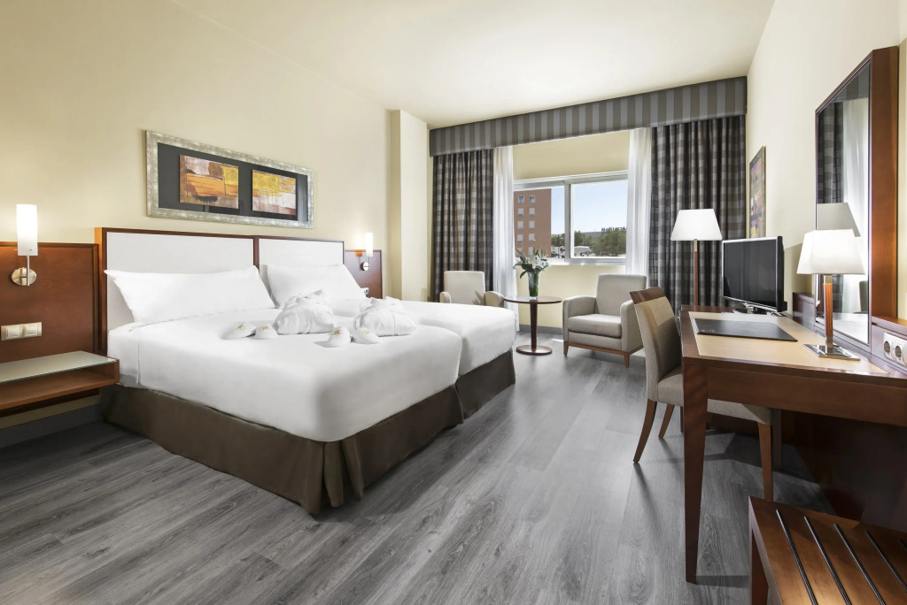 Elba Almería Business & Convention Hotel — фото 4