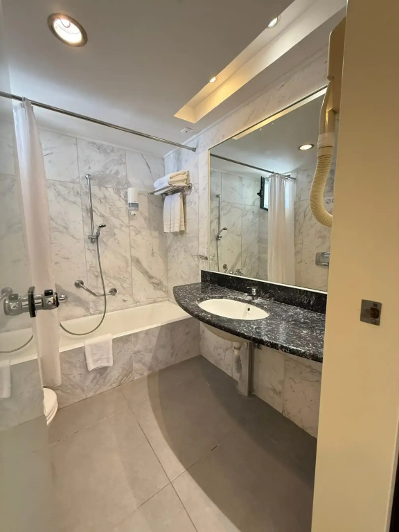 Standard room with partial sea view