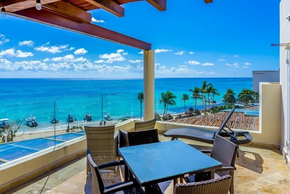 Elements Penthouse 24 3 Bedroom Condo by RedAwning