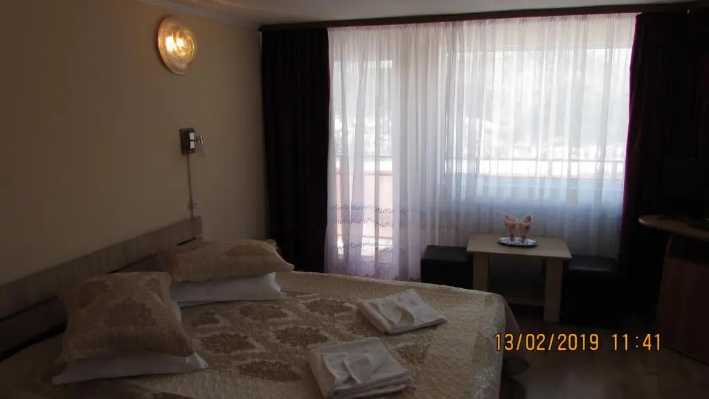 Standard Double room with balcony (full double bed)