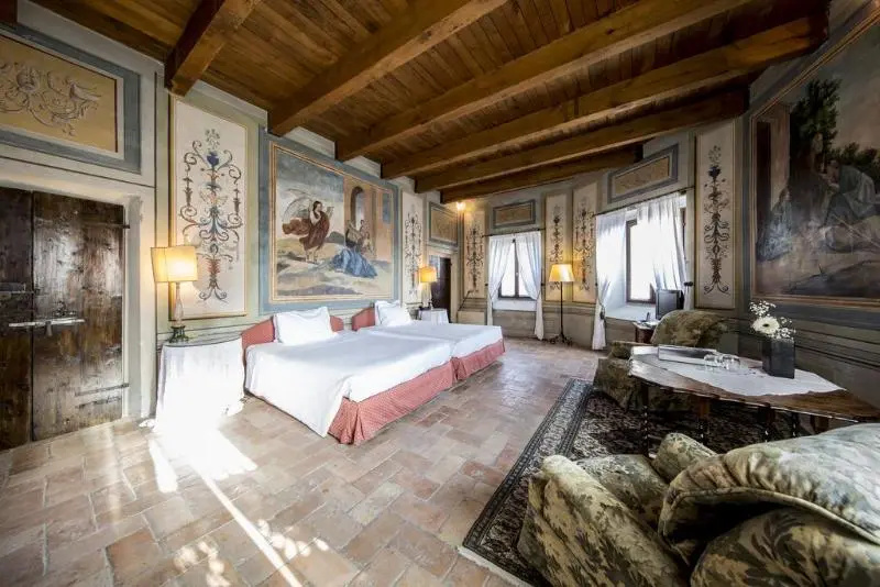 Palazzo Viviani Castello di Montegridolfo - Chambres