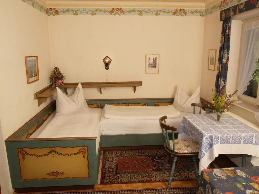 Standard Double room with balcony (twin beds)