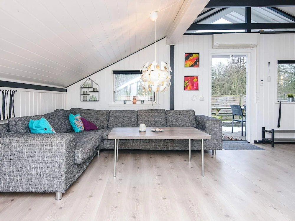 6 Person Holiday Home in Toftlund