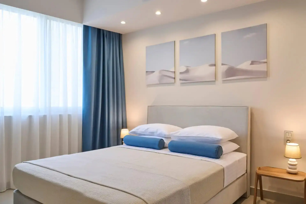 2 Bedrooms Apartment