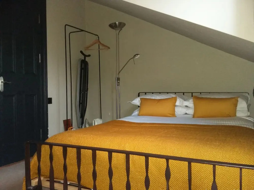 Economy room