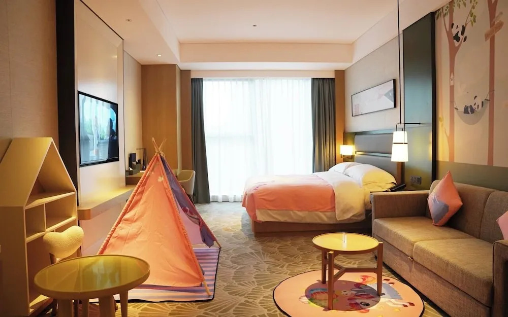 Двухместный семейный номер Standard двуспальная кровать в DoubleTree by Hilton Ya'An