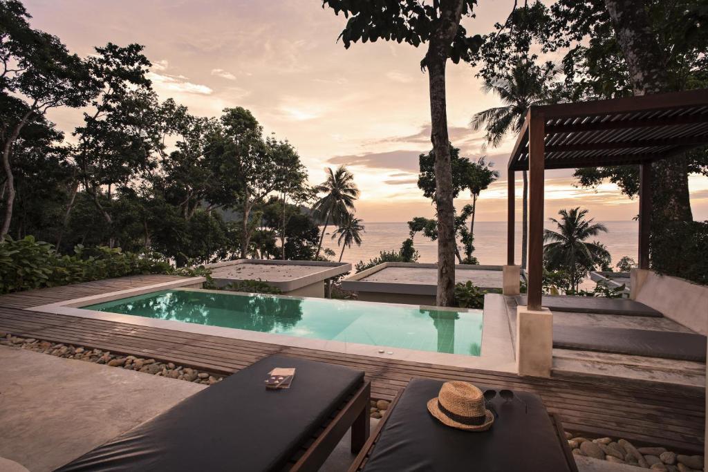 Nest Sense Resort
