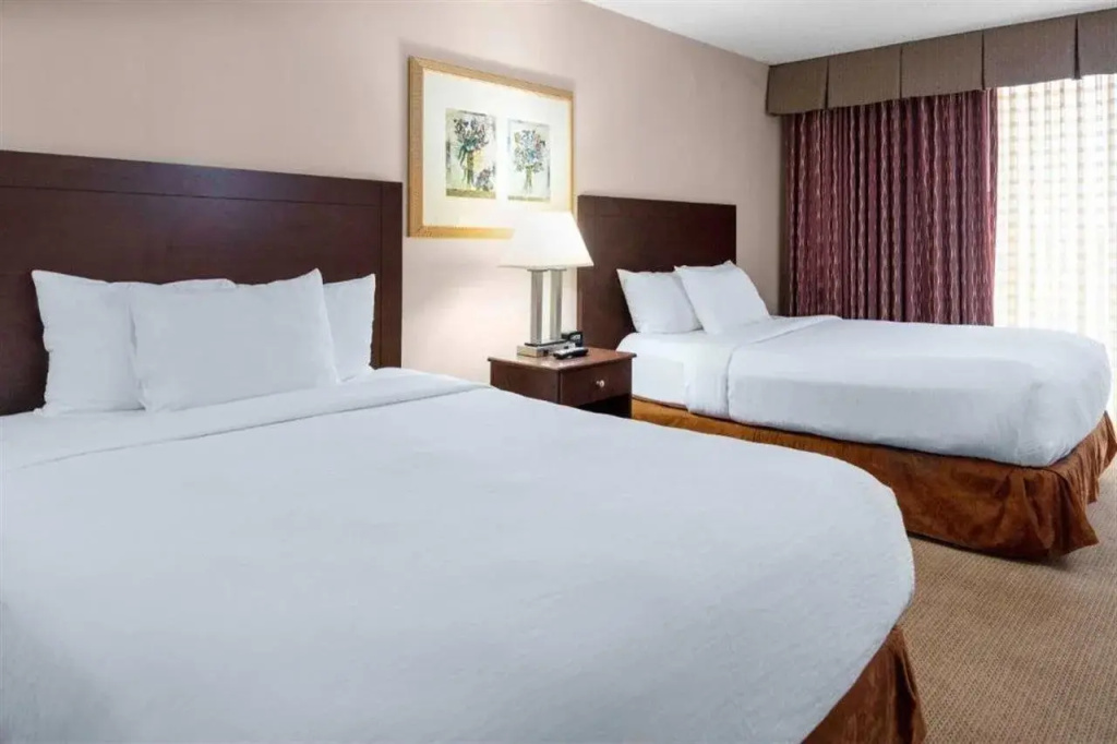 Embassy Suites Kansas City Plaza - Général