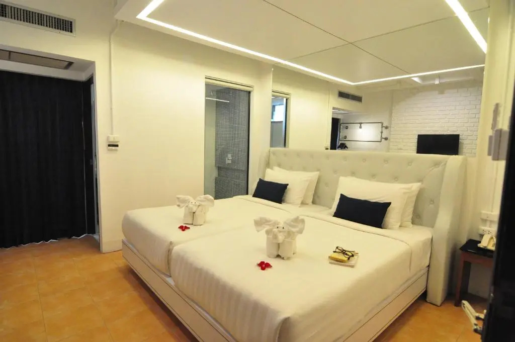 Deluxe Double room (twin beds)