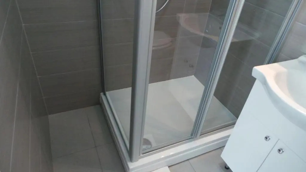Deluxe Double room (full double bed)
