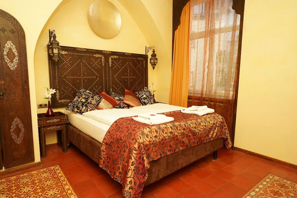 Номер Standard с красивым видом из окна в Hotel Villa Oriental & Restaurant