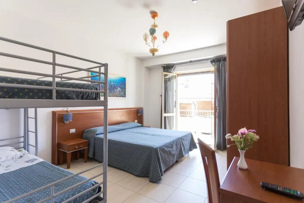 Standard Quadruple room