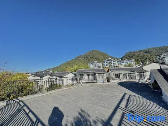 Tengchong Dongyi Hot Spring Villa - Courtyard-style Boutique Guesthouse