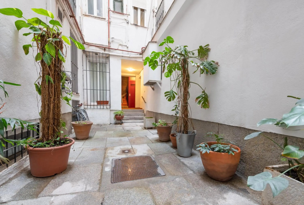 Sophisticated brand new flat