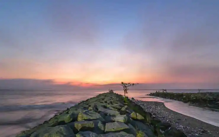 Beach & Waterfront