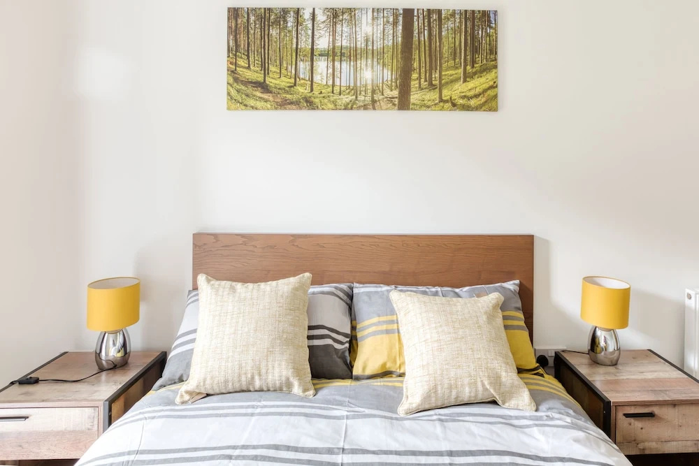 Modern 2 Bed Apartment in Central City