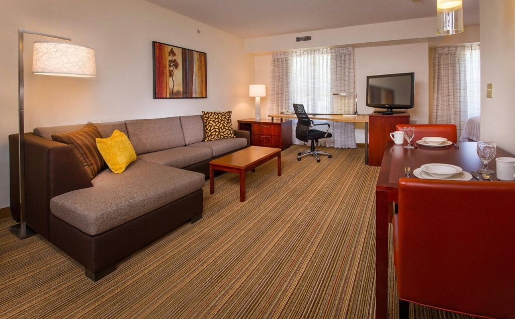Sonesta ES Suites Fairfax Fair Lakes by null