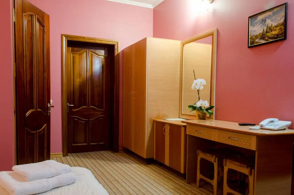 Standard Double room (full double bed)