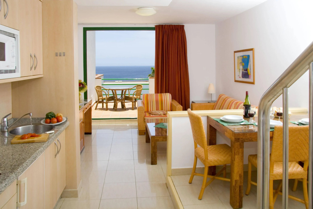 Aparthotel Esquinzo Y Monte Del Mar - Général