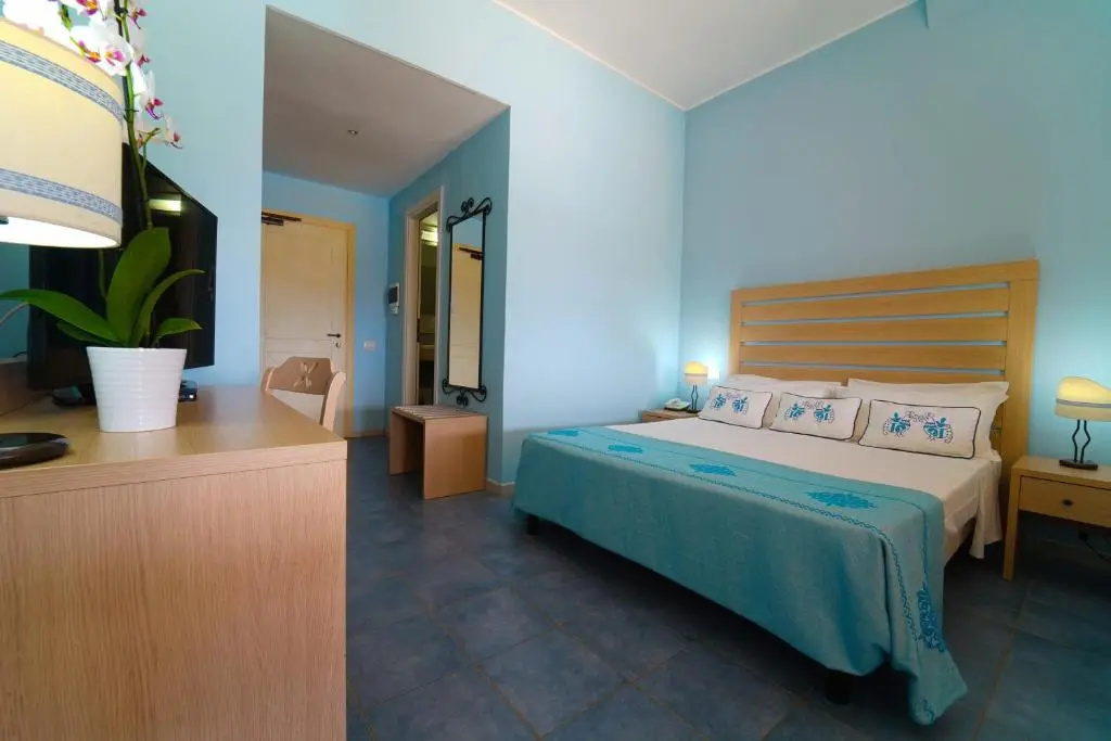Superior Double room (full double bed)