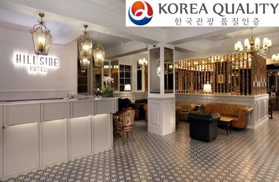 Standard Quadruple Family room