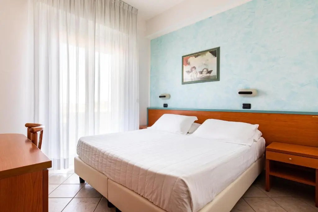 Standard Double room with balcony (full double bed)