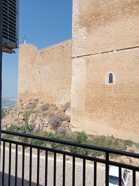 Naro